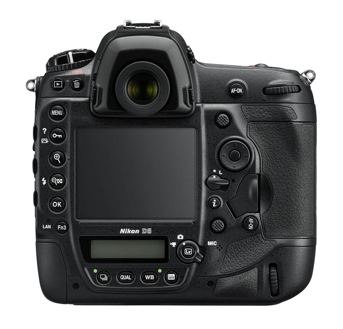 Nikon D5 - Rear